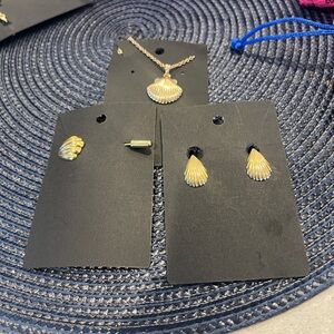 Gold Shell Pendant Necklace & earrings and pin set!